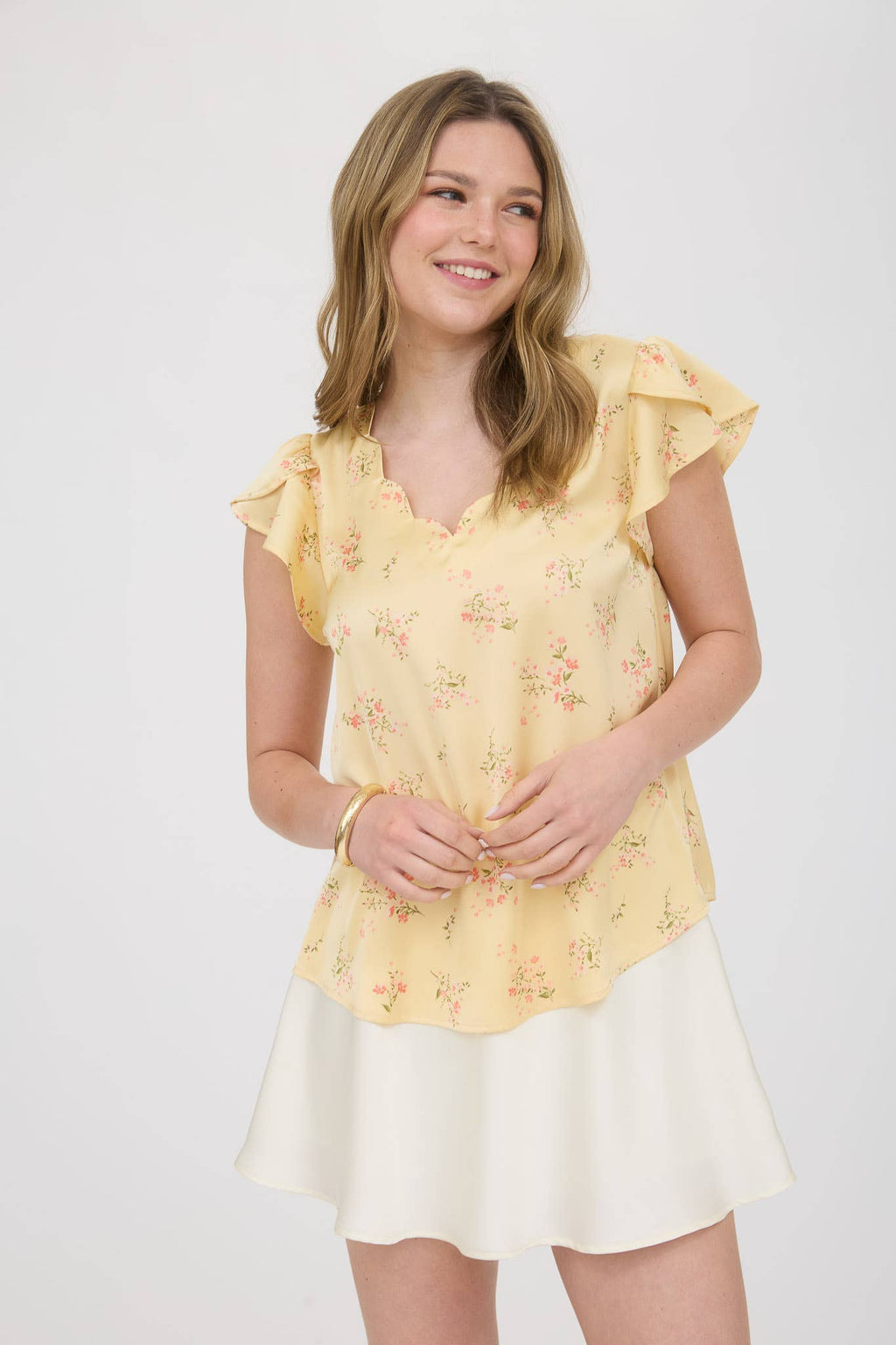 FLORAL PRINT V NECK SCALLOP SATIN BLOUSE