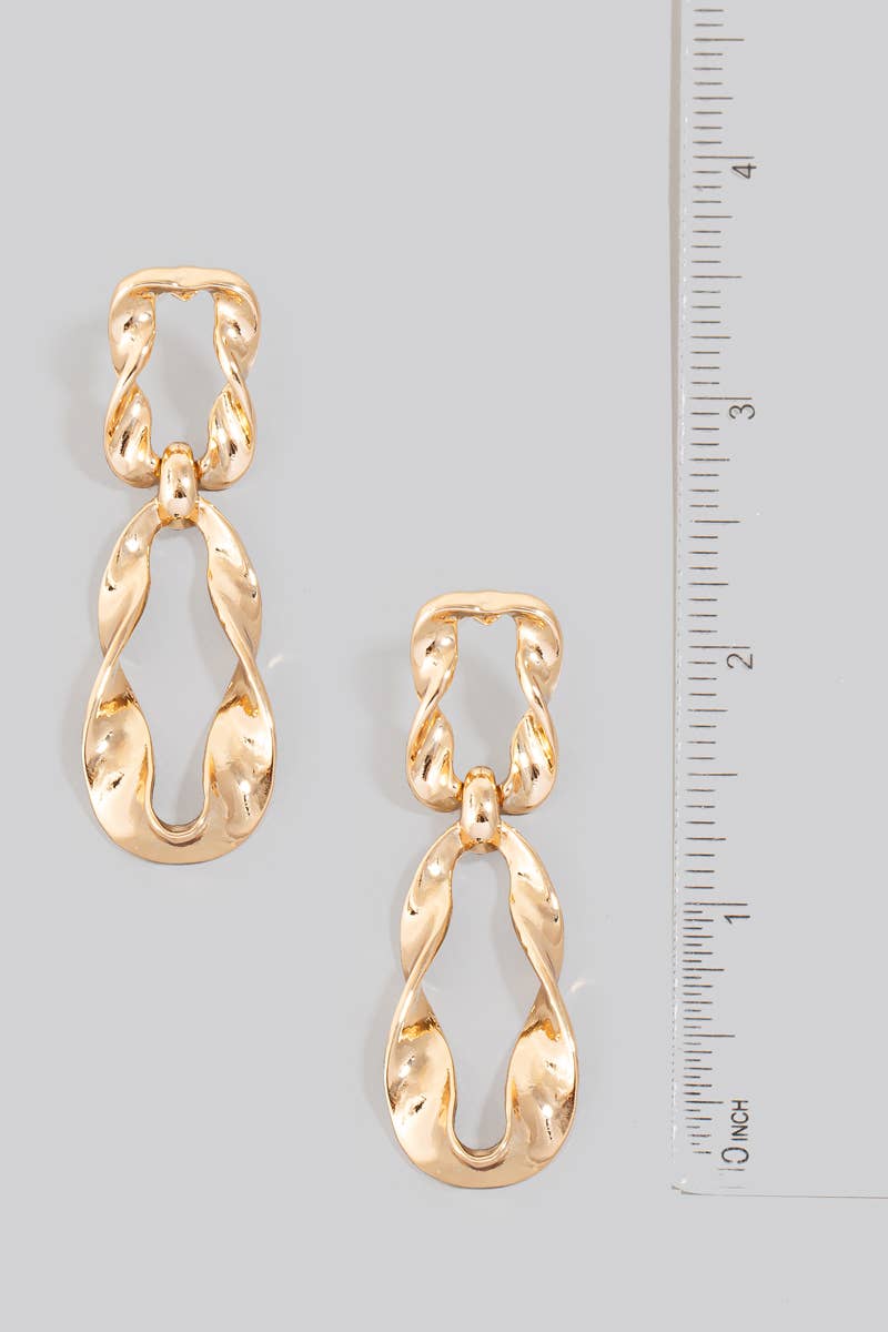 Twisted Flat Metallic Oval Dangle Earrings