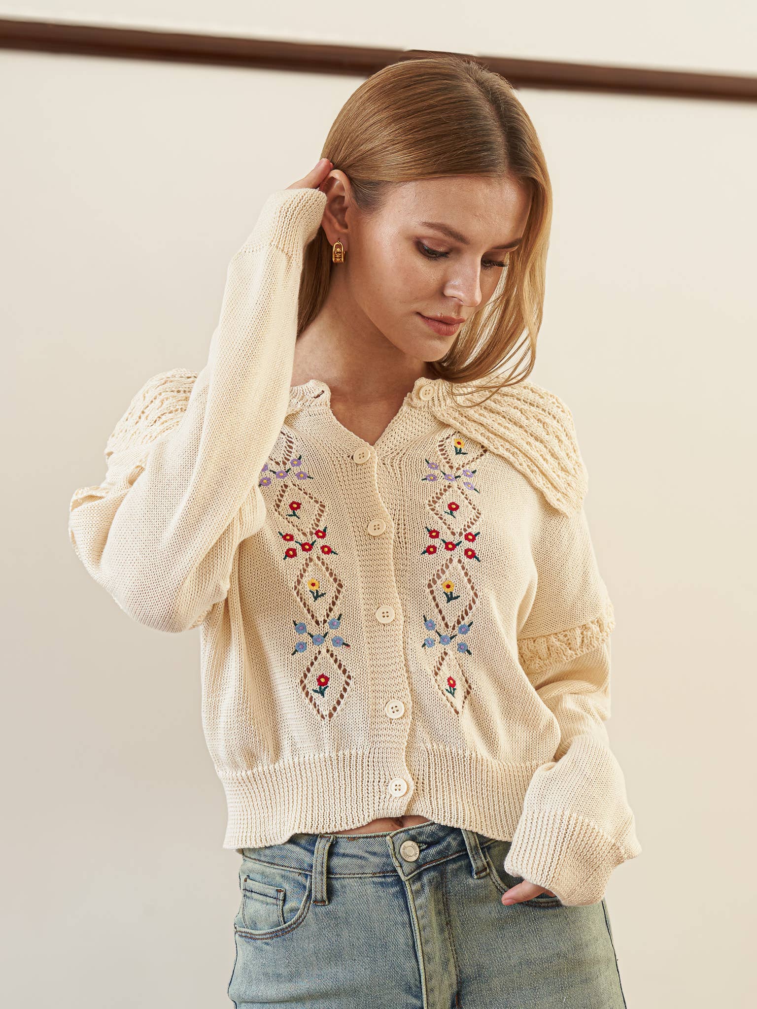 Embroidered Knit Cardigan with Floral Motifs
