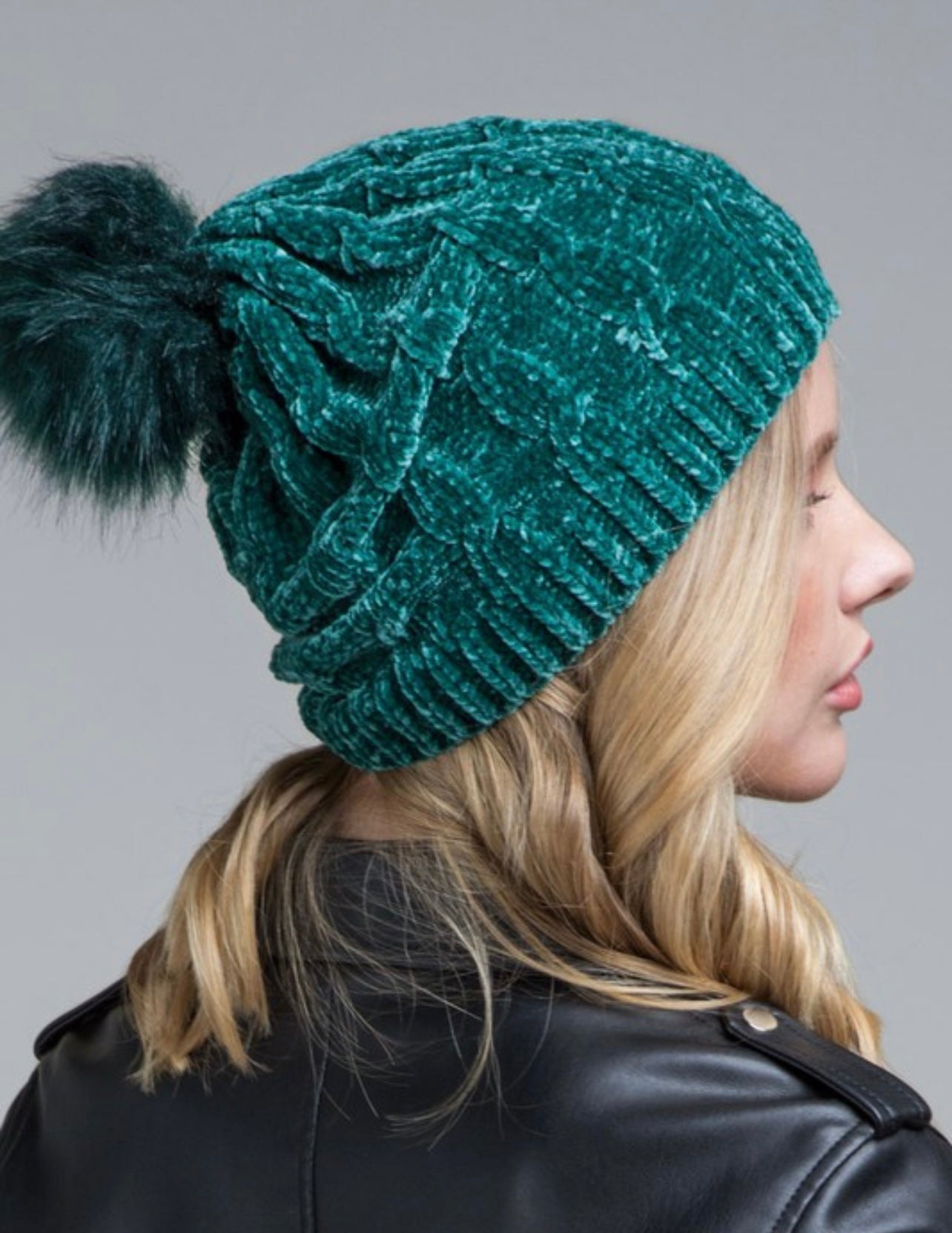 Chenille Cable Knit Beanit