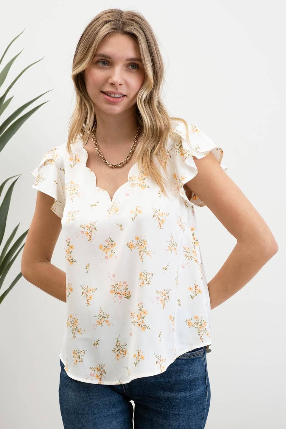 FLORAL PRINT V NECK SCALLOP SATIN BLOUSE