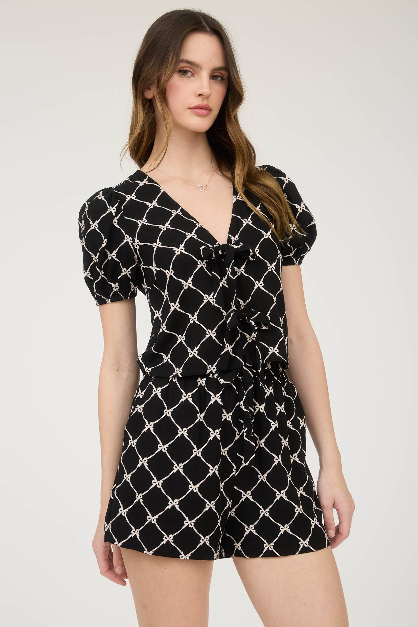 BOW PATTERN FRONT TIE PUFF SLEEVE LINEN BLOUSE