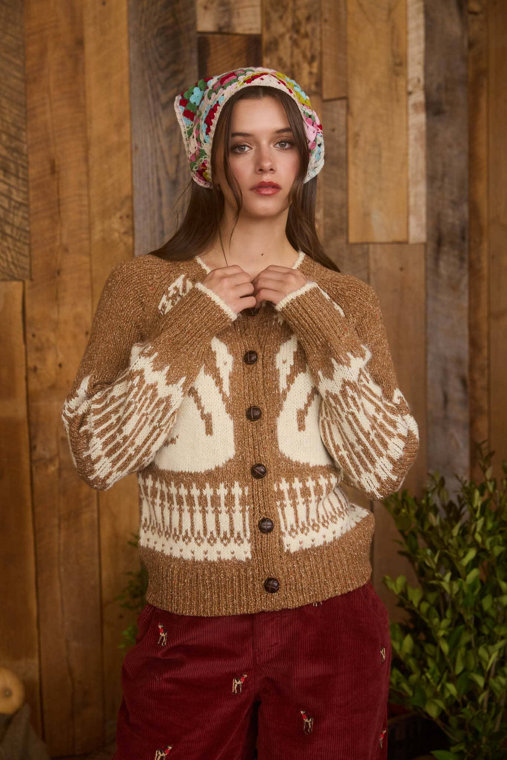 SWAN JACQUARD BUTTON DOWN LONG SLEEVE CARDIGAN
