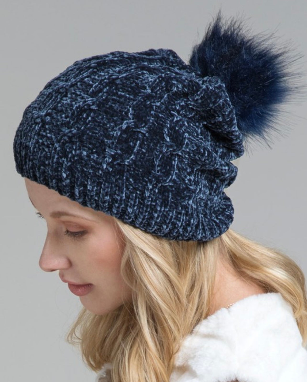 Chenille Cable Knit Beanit