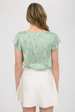 Load image into Gallery viewer, FLORAL PRINT V NECK SCALLOP SATIN BLOUSE