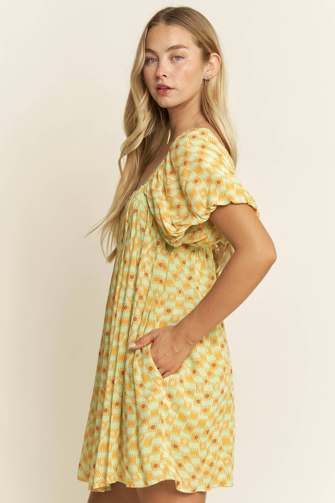 PUFF SLEEVE MINI DRESS