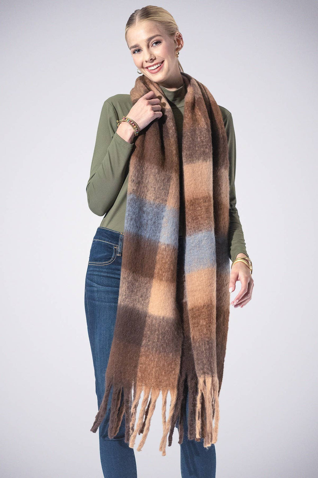 Yarn-dyed Checkered Brown Fringe Scarf
