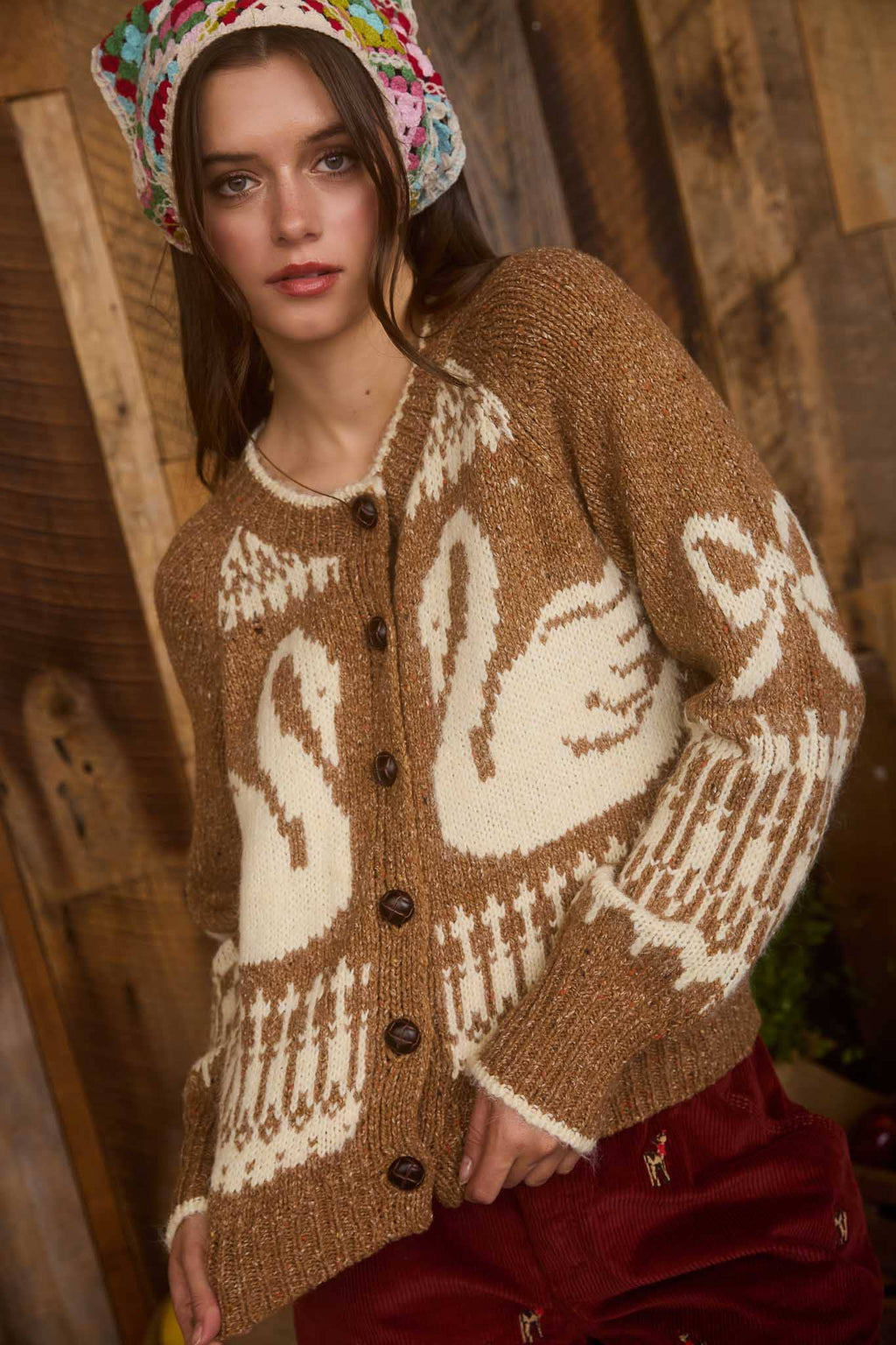 SWAN JACQUARD BUTTON DOWN LONG SLEEVE CARDIGAN