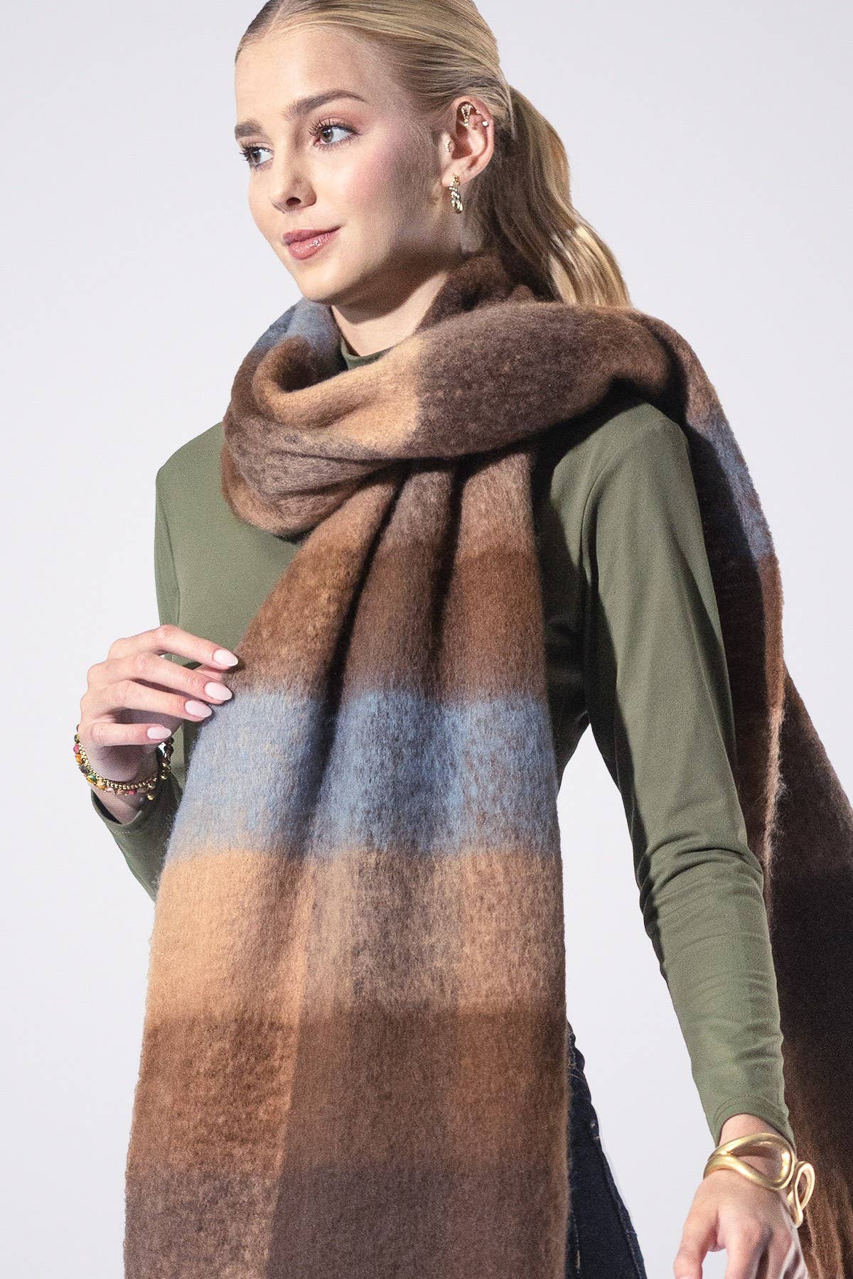 Yarn-dyed Checkered Brown Fringe Scarf