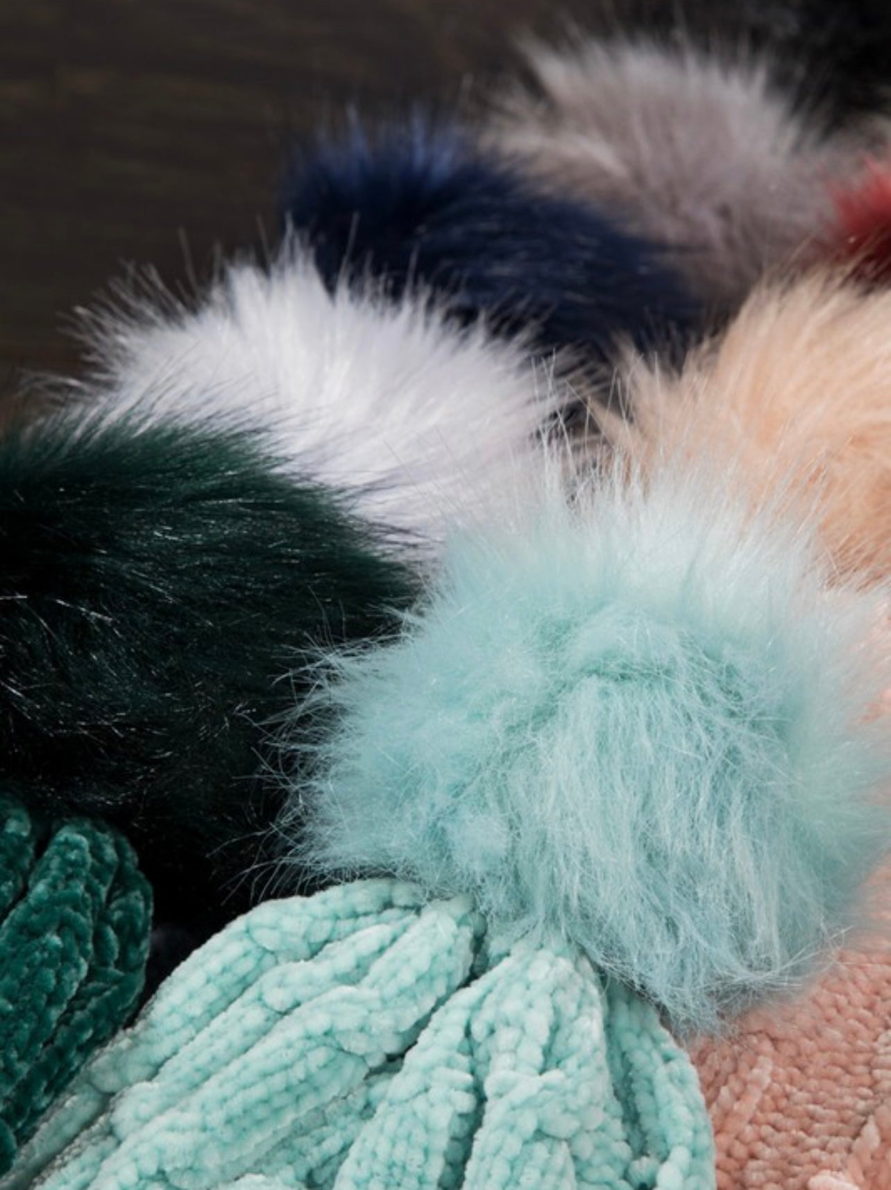 Chenille Cable Knit Beanit