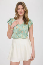 Load image into Gallery viewer, FLORAL PRINT V NECK SCALLOP SATIN BLOUSE