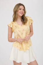 Load image into Gallery viewer, FLORAL PRINT V NECK SCALLOP SATIN BLOUSE