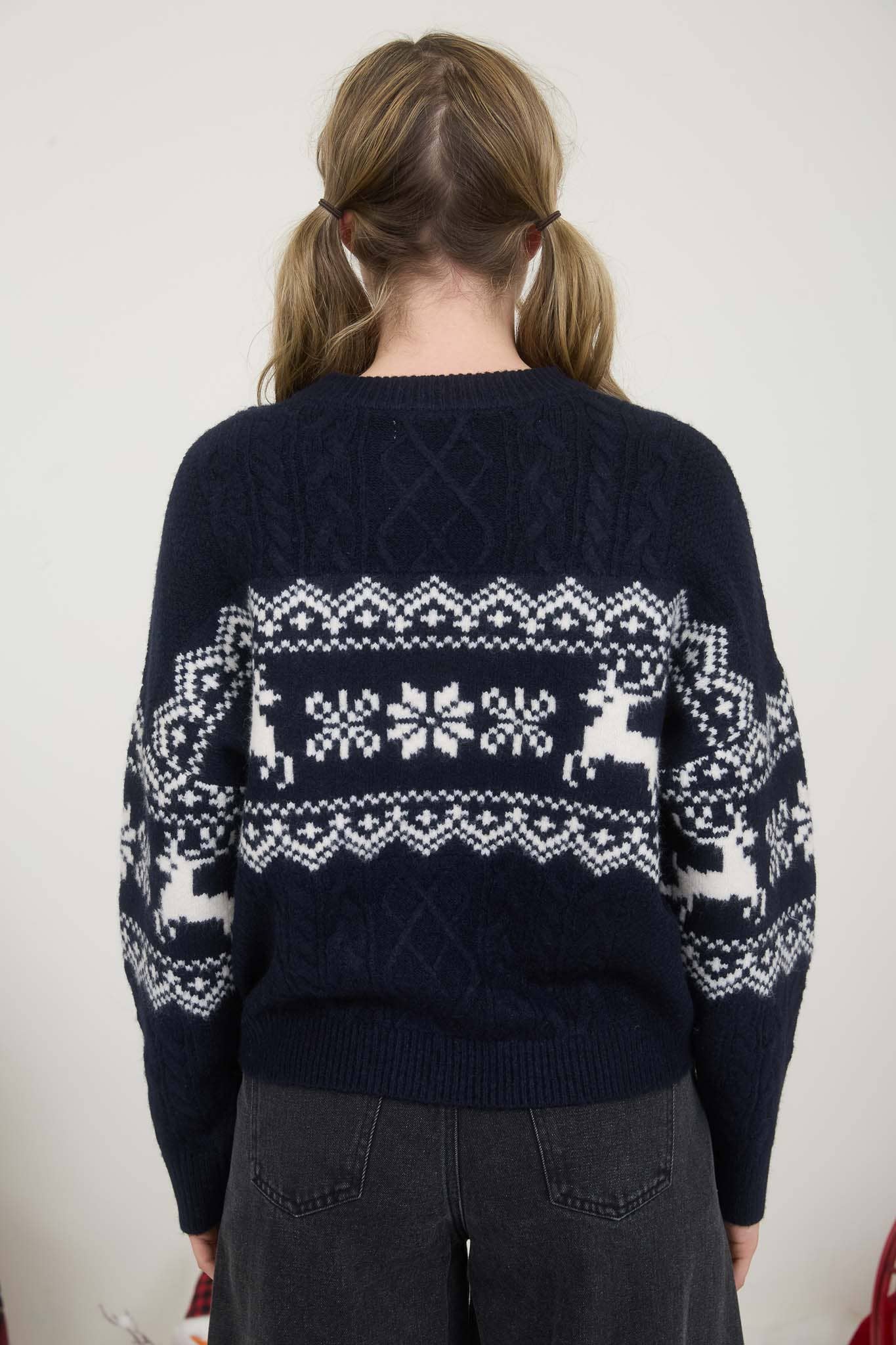 SNOWFLAKE DEER CABLE KNIT PULLOVER SWEATER