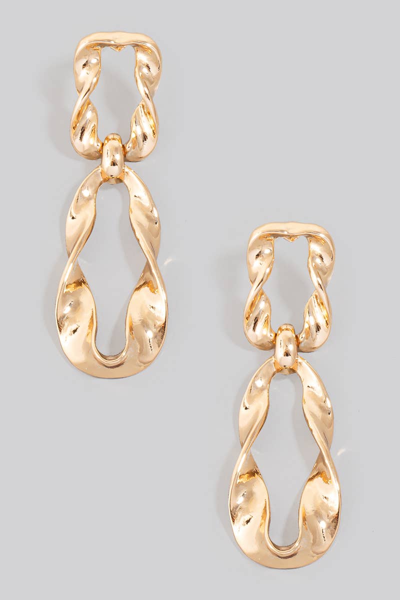 Twisted Flat Metallic Oval Dangle Earrings