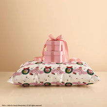 Load image into Gallery viewer, The Grinch x Kitsch Satin Pillowcase in Cindy Lou Who