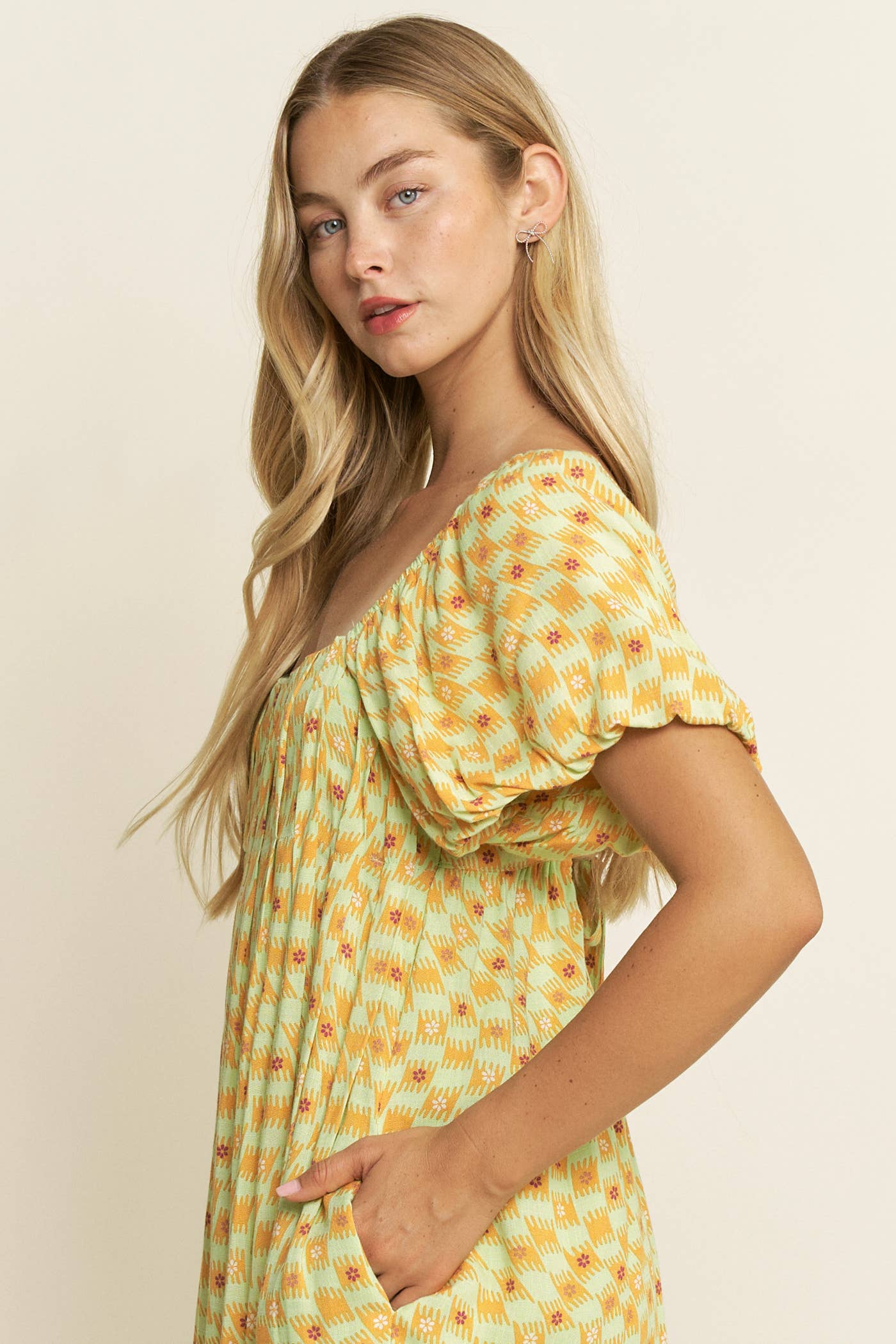 PUFF SLEEVE MINI DRESS