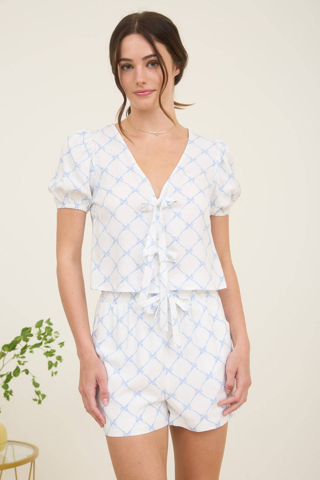 BOW PATTERN FRONT TIE PUFF SLEEVE LINEN BLOUSE