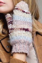 Load image into Gallery viewer, Stripe Knit Mittens