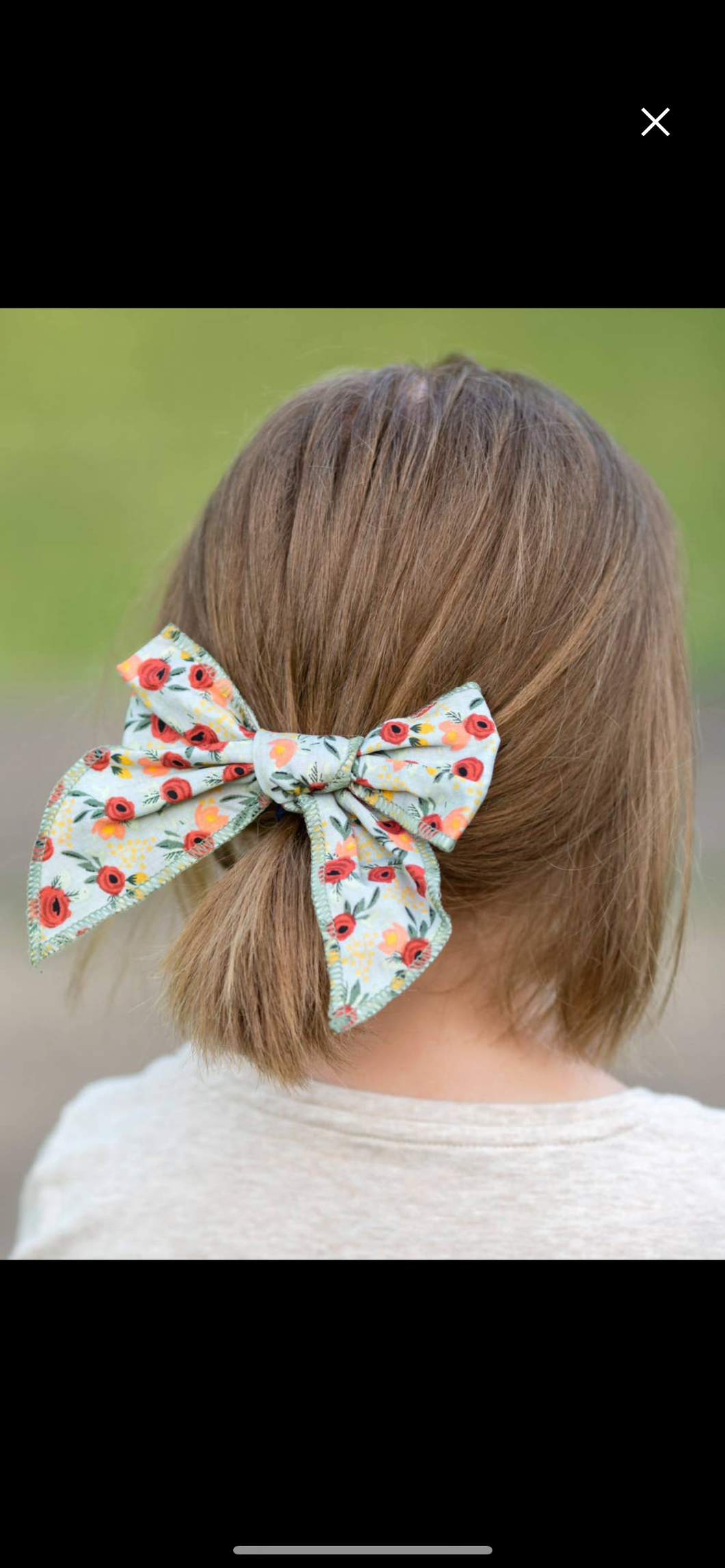 Grey Floral Hairbow